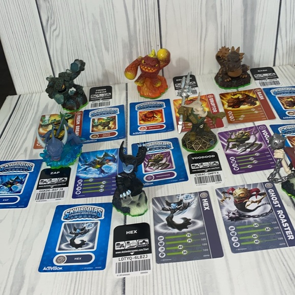 Skylanders Figures with Stickers, Cards - Picture 8 of 9